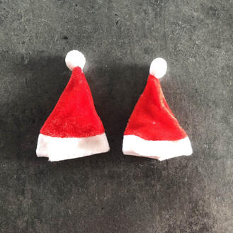 [Tradera] Miniature Santa Hats Minaityr Tomteluvor